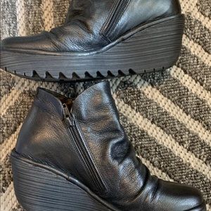 Fly London boots 37 like new